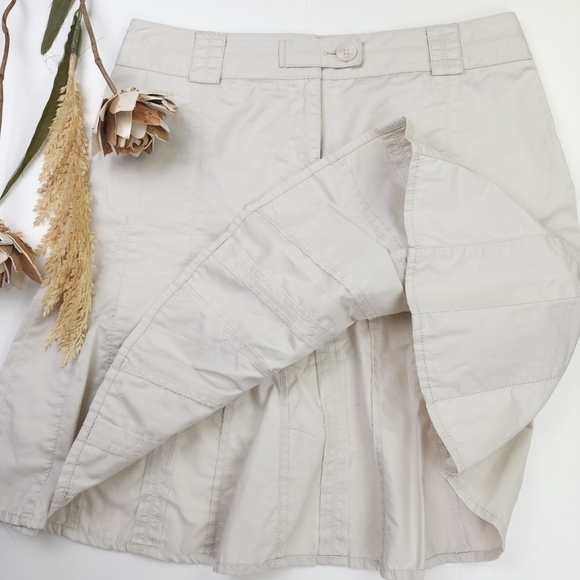 New Loft Tan Pleated Bottom Skirt Sz 6P - Picture 5 of 11